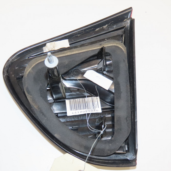 Feu arrière interieur gauche occasion RENAULT CAPTUR Phase 1 02-2013->... 0.9 90 ch 265554078R 2