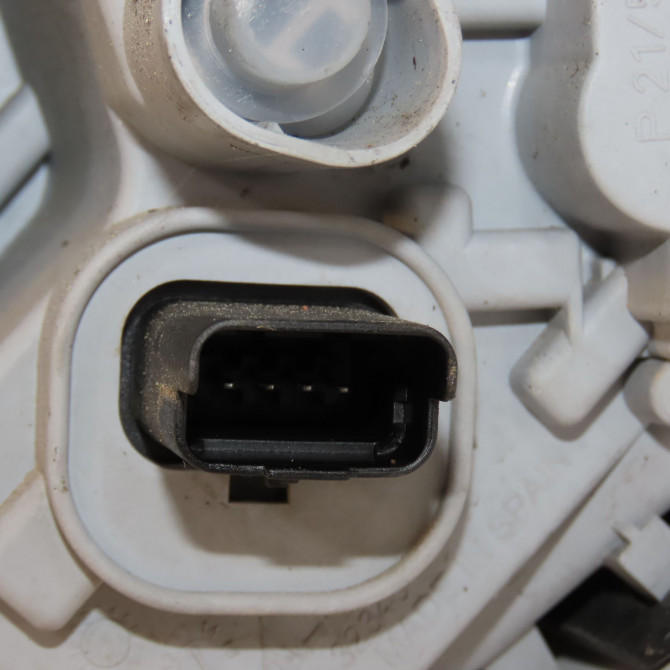 Feu arrière gauche occasion RENAULT CAPTUR Phase 1 02-2013->... 0.9 90 ch 265557367R 3