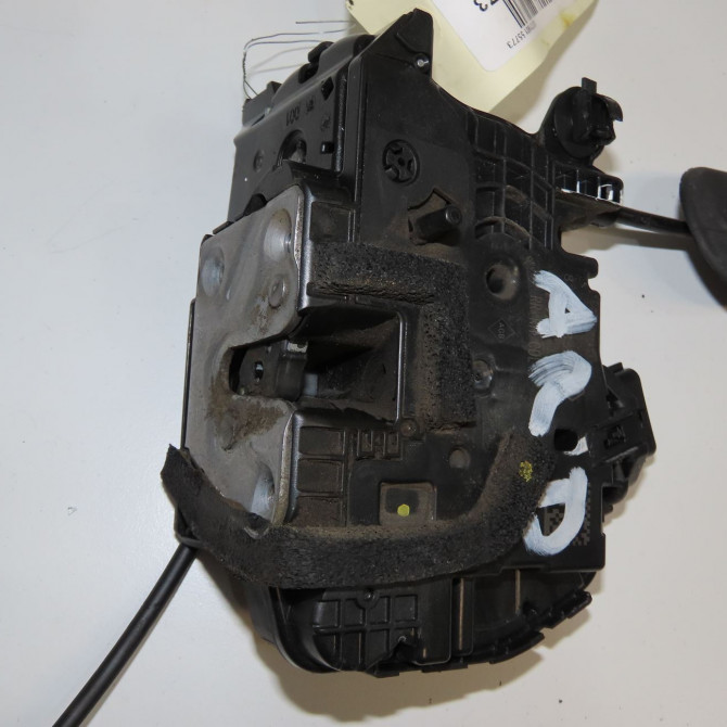 Serrure porte ard occasion RENAULT CAPTUR Phase 1 02-2013->... 1.2i 118 16V 805027072R 2