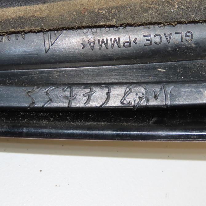 Feu arrière intérieur droit occasion RENAULT CAPTUR Phase 1 02-2013->... 1.2i 118 16V 265501712R 3