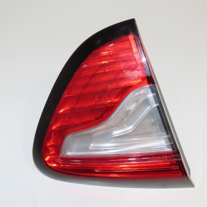 Feu arrière interieur gauche occasion RENAULT CAPTUR Phase 1 02-2013->... 1.2i 118 16V 265554078R 1