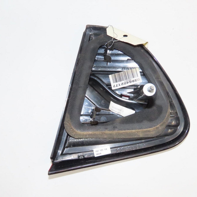 Feu arrière interieur gauche occasion RENAULT CAPTUR Phase 1 02-2013->... 1.2i 118 16V 265554078R 2