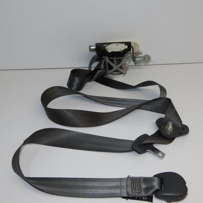 Ceinture avant droite occasion RENAULT CLIO III phase 2 ESTATE 03-2009->12-2014 1.5 DCI 85ch 8200838217 1