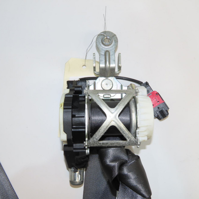 Ceinture avant droite occasion RENAULT CLIO III phase 2 ESTATE 03-2009->12-2014 1.5 DCI 85ch 8200838217 2