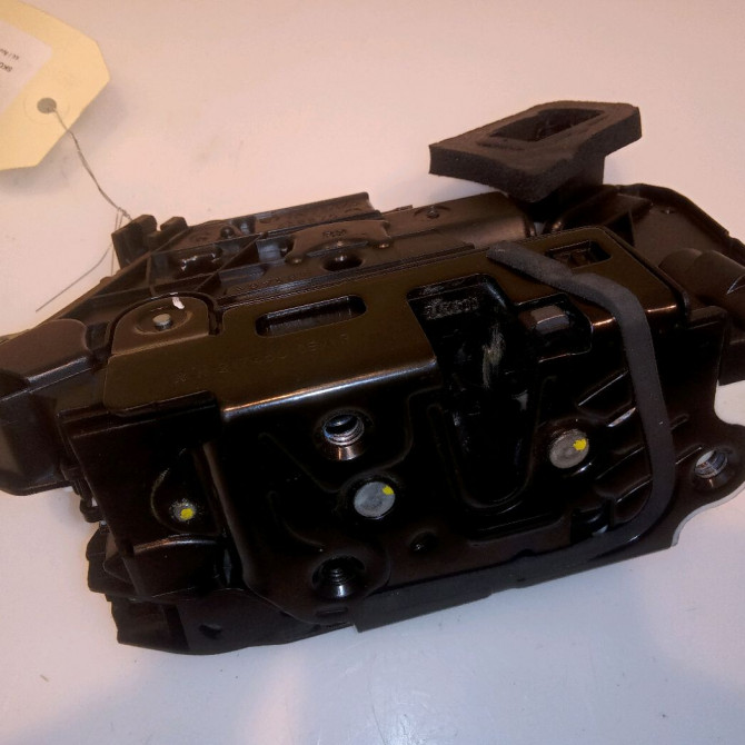 Serrure porte avd occasion SKODA YETI 5K1837016J 1