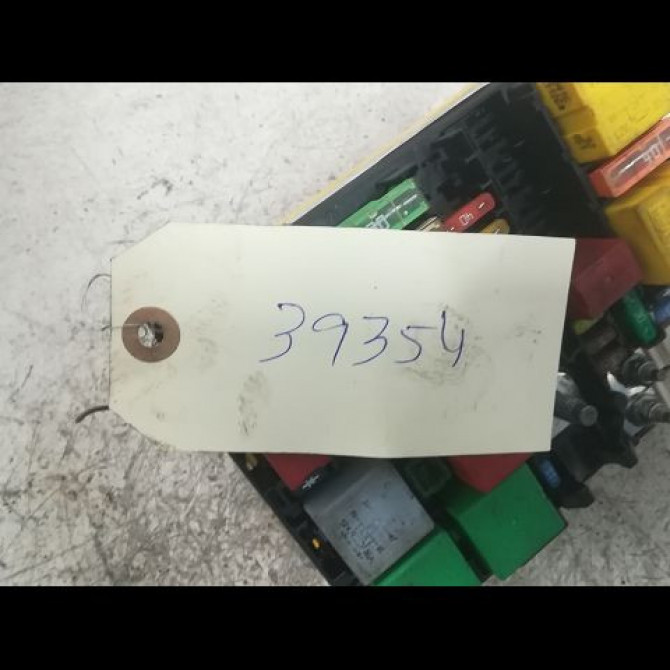 Platine fusible av occasion PEUGEOT 208 Phase 2 04-2015->... 1.6 BLUE HDI 100ch 2