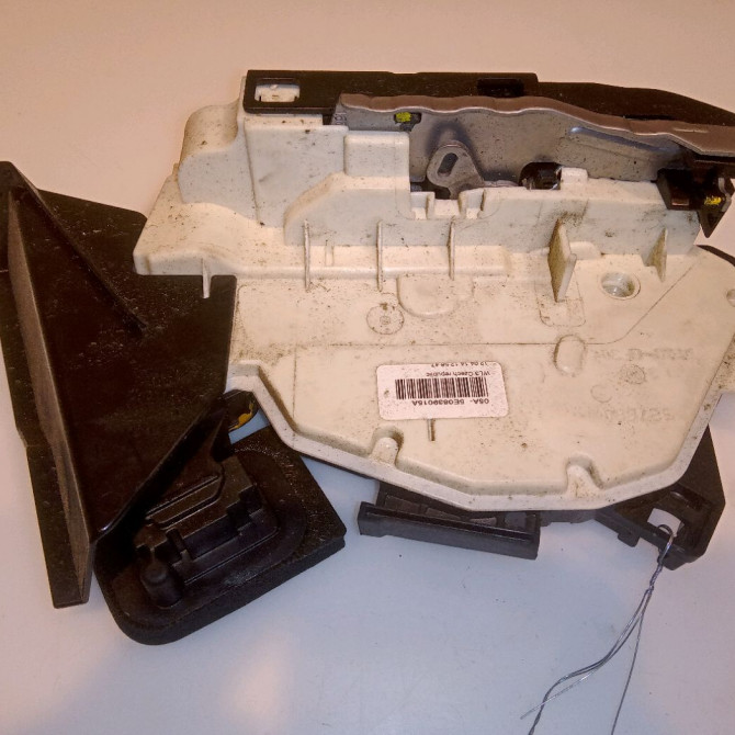 Serrure porte arg occasion SKODA YETI 5K4839015AF 2