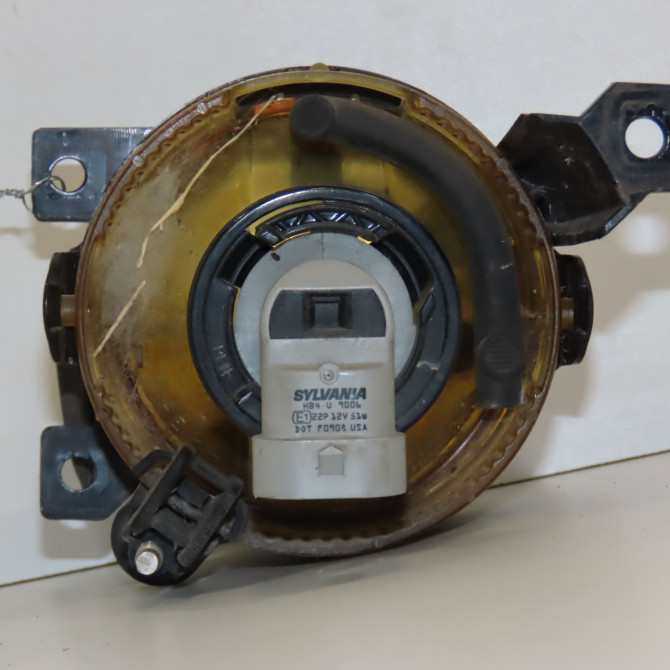 Phare antibrouillard avant droit occasion VOLKSWAGEN CADDY III Phase 1 03-2004->07-2010 1.9 TDI 105ch 6C0941700 2