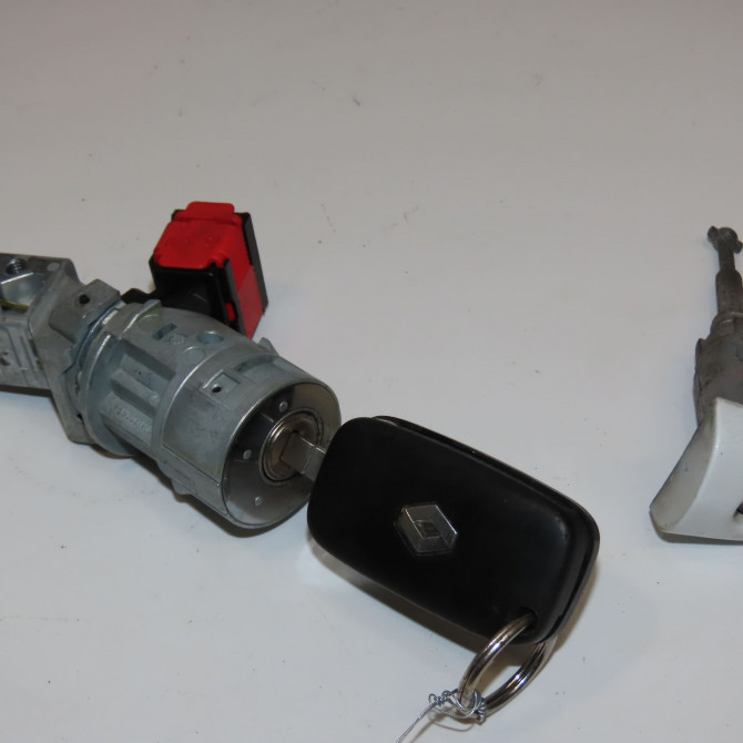 Kit serrures + antivol occasion RENAULT CLIO III Phase 2 03-2009->12-2014 1.5 DCI 75ch 7701208784 1