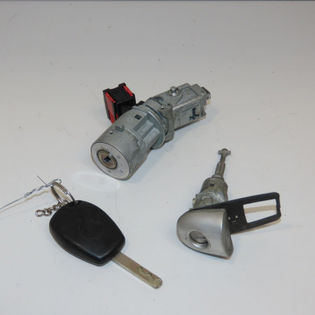 Kit serrures + antivol occasion RENAULT CLIO III Phase 1 09-2005->03-2009 1.5 DCI 70ch 7701208784
