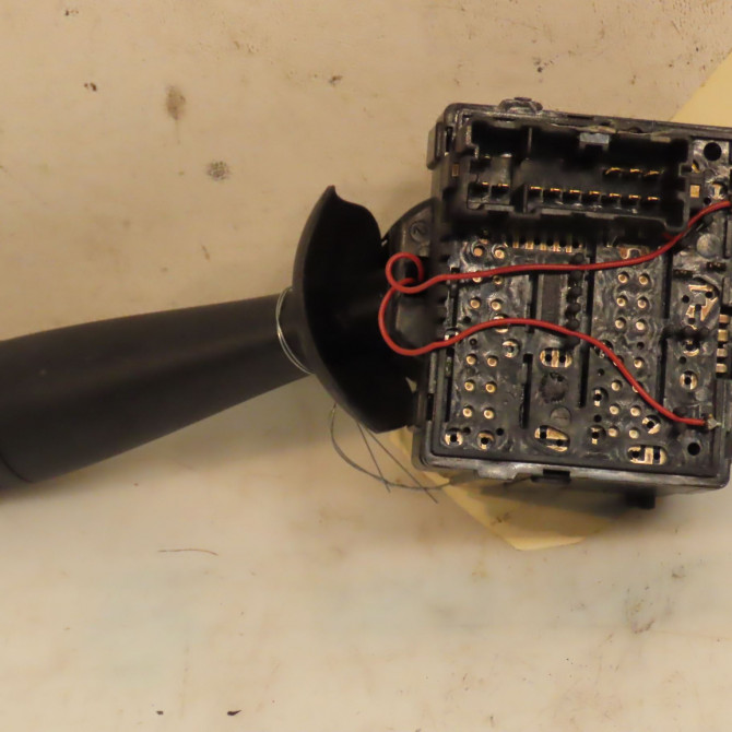 Commande essuie glace occasion DACIA LODGY Phase 1 01-2012->... 1.2 TCE 115ch 8201168008 2