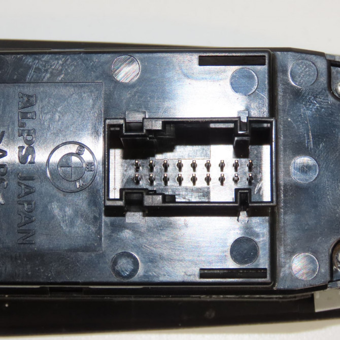 Commande lève-glace porte avant gauche occasion B.M.W. SERIE 3 V Phase 2 09-2008->12-2011 320d 184ch 61319217331 3