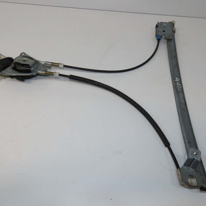 Mecanisme+moteur leve-glace avg occasion CITROEN SAXO Phase 2 09-1999->12-2004 1.5D 9221H1 2