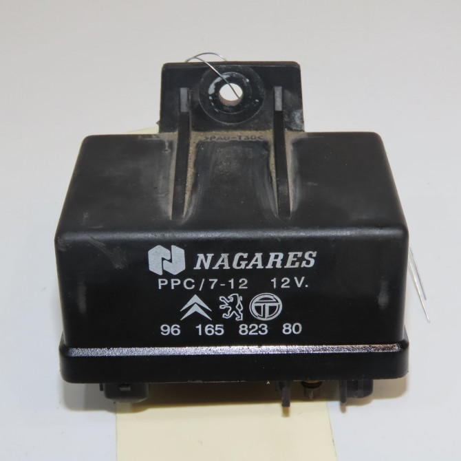 Boitier de préchauffage occasion CITROEN SAXO Phase 2 09-1999->12-2004 1.5D 598127 1