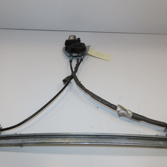 Mecanisme+moteur leve-glace avg occasion PEUGEOT 106 Phase 2 04-1996->09-2003 1.1i 9221H1 1