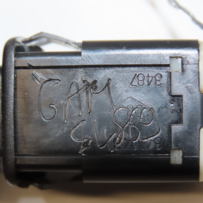 Bouton de warning occasion RENAULT SCENIC I Phase 1 09-1996->08-1999 1.9 DTI 100ch 7700435536 3