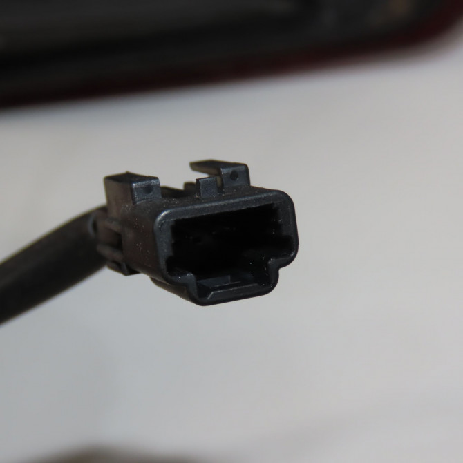 Feu arrière intérieur droit occasion RENAULT MEGANE III Phase 1 04-1995->04-1999 1.5 DCI 85ch 265500027R 3