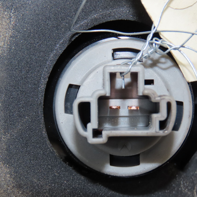 Feu arrière intérieur droit occasion CITROEN C-CROSSER Phase 1 04-1995->04-1999 2.2 HDI 160ch 6351EJ 3