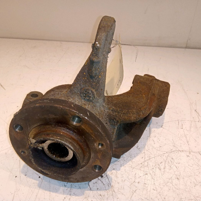 Moyeu avd occasion PEUGEOT 207 Phase 1 04-2006->06-2013 1.4 HDI 70ch 330785 1