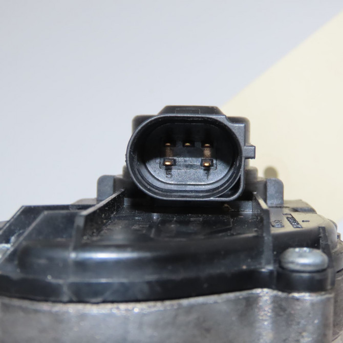 Vanne EGR occasion RENAULT SCENIC II Phase 1 03-2004->09-2006 1.9 DCI 130ch 147106672R 3