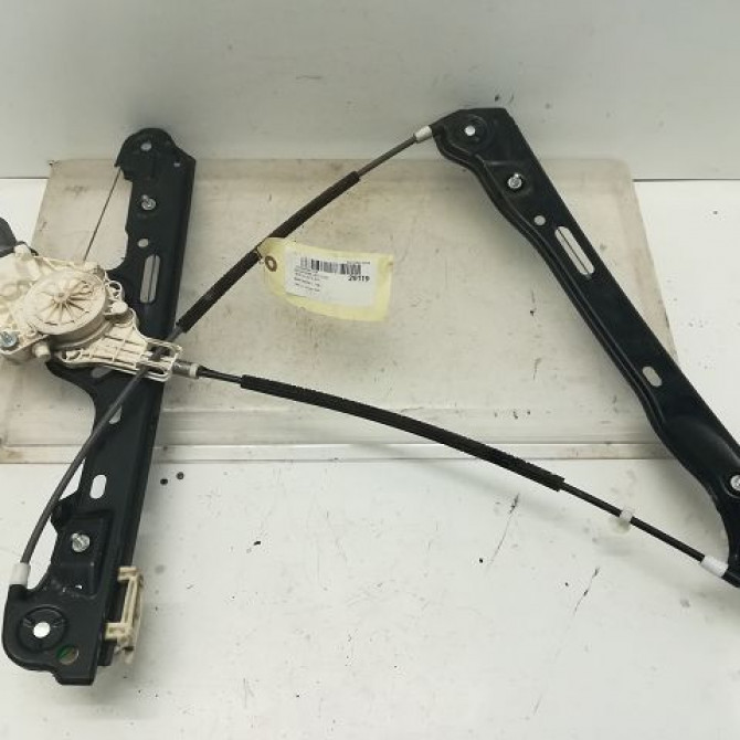 Mecanisme+moteur leve-glace avg occasion B.M.W. SERIE 1 I Phase 1 05-2004->12-2006 51337138465 1