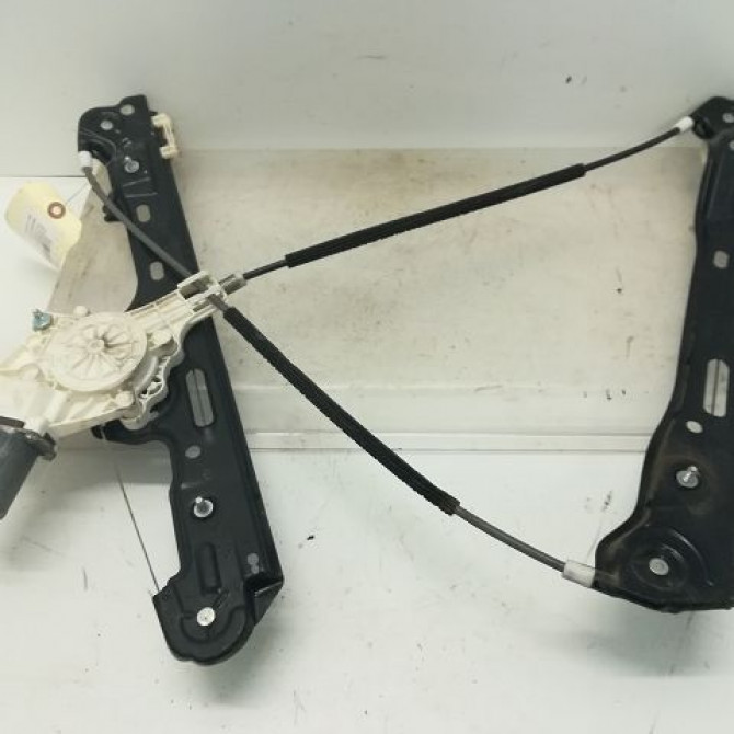 Mecanisme + moteur lève-glace avant droit occasion B.M.W. SERIE 1 I Phase 1 05-2004->12-2006 51337138466 1