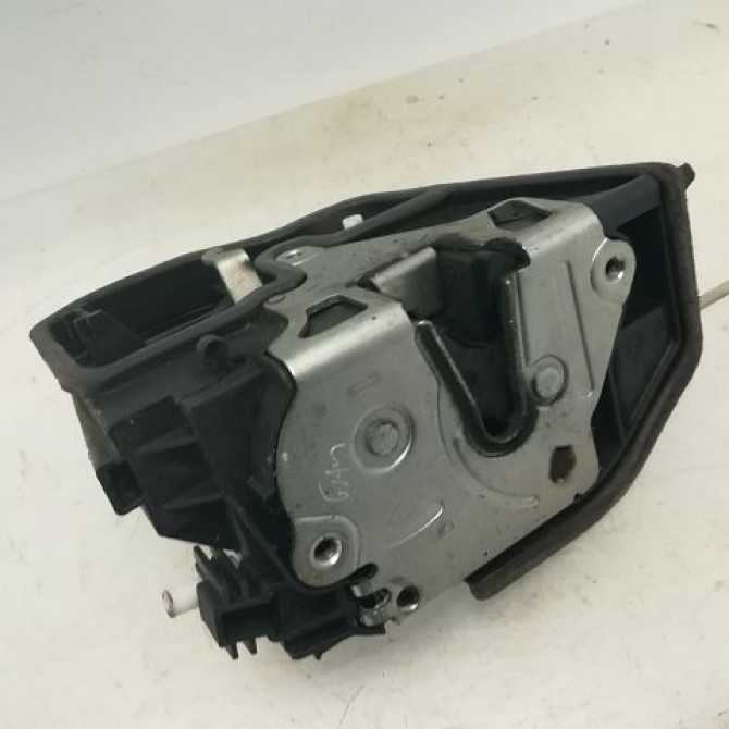 Serrure porte arg occasion B.M.W. SERIE 1 I Phase 1 05-2004->12-2006 51227202147 2