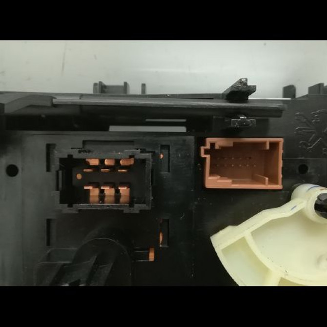 Commande de chauffage occasion CITROEN C3 II Phase 1 11-2009->02-2013 1.4i 75ch 9675400280 3