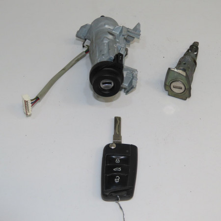 <span class="tt">Kit serrures + antivol occasion  </span><span class="designation"> </span>