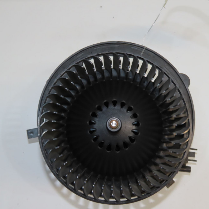 Ventilateur de chauffage occasion  5Q1819021H 1