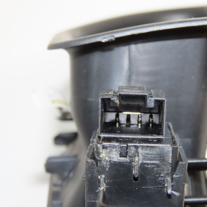 Commande leve-glace porte arrière droite occasion  5G0959855QWHS 3