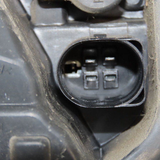 Feu arrière droit occasion  5F0945096D 3