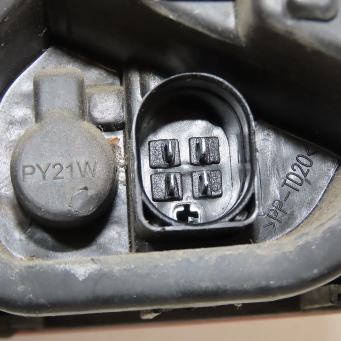 Feu arrière gauche occasion  5F0945095D 3