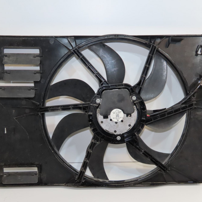 Ventilateur de refroidissement occasion  5Q0121203DD 2