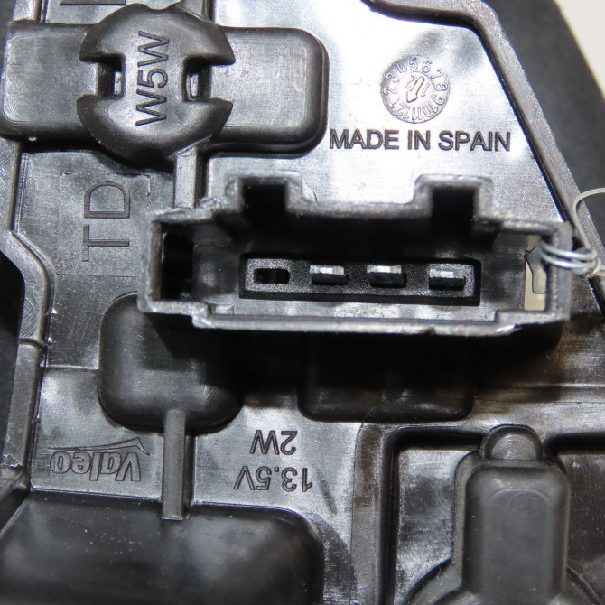 Feu arrière intérieur droit occasion  5F0945094L 3