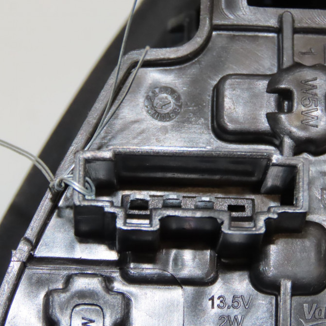 Feu arrière interieur gauche occasion  5F0945093L 3