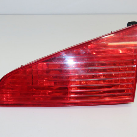 Feu arrière intérieur droit occasion PEUGEOT 607 Phase 1 11-1999->09-2004 2.2 HDI 6351N2