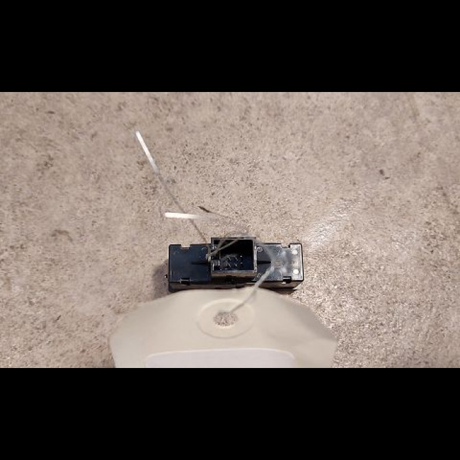 Bouton de warning occasion AUDI A6 III Phase 1 05-2004->10-2008 2.4i V6 180ch 4F0941509 2