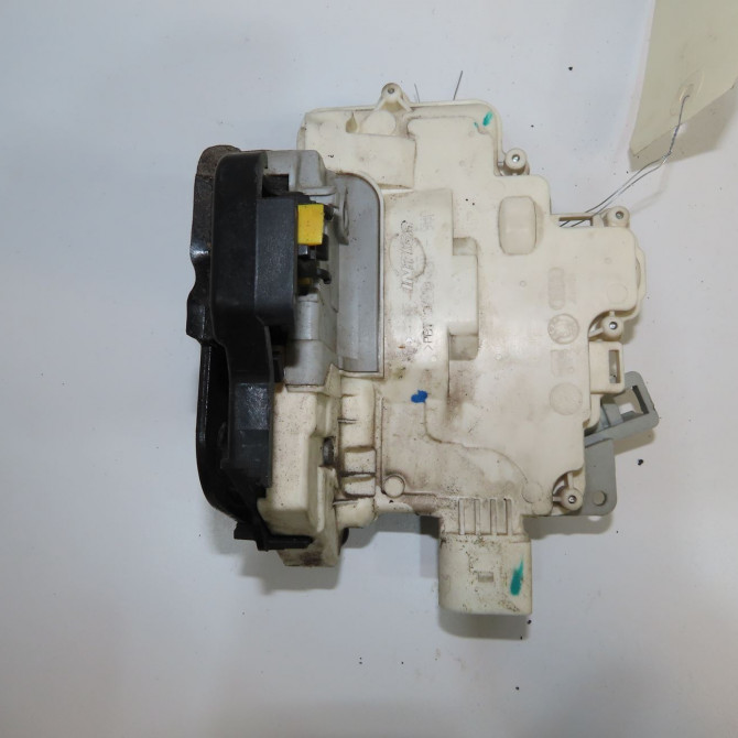 Serrure porte avd occasion AUDI A6 III phase 2 10-2008->12-2010 4F1837016 2