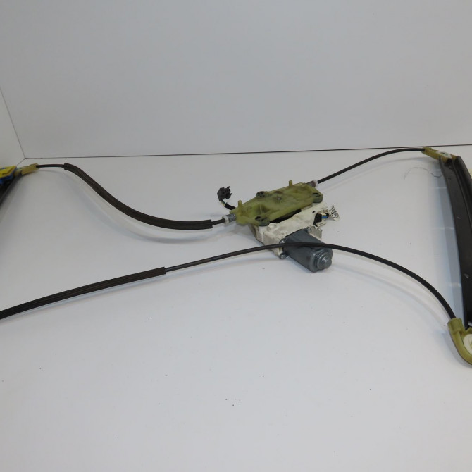 Mecanisme + moteur lève-glace avant droit occasion AUDI A6 III phase 2 10-2008->12-2010 4F0837462D 2