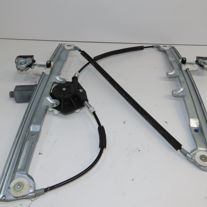 Mecanisme+moteur leve-glace avg occasion MITSUBISHI COLT VI Phase 2 10-2008->12-2012 5713A133 1