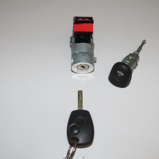 Kit serrures + antivol occasion RENAULT CLIO III Phase 2 03-2009->12-2014 1.2i 16v 75ch 7701208784 1