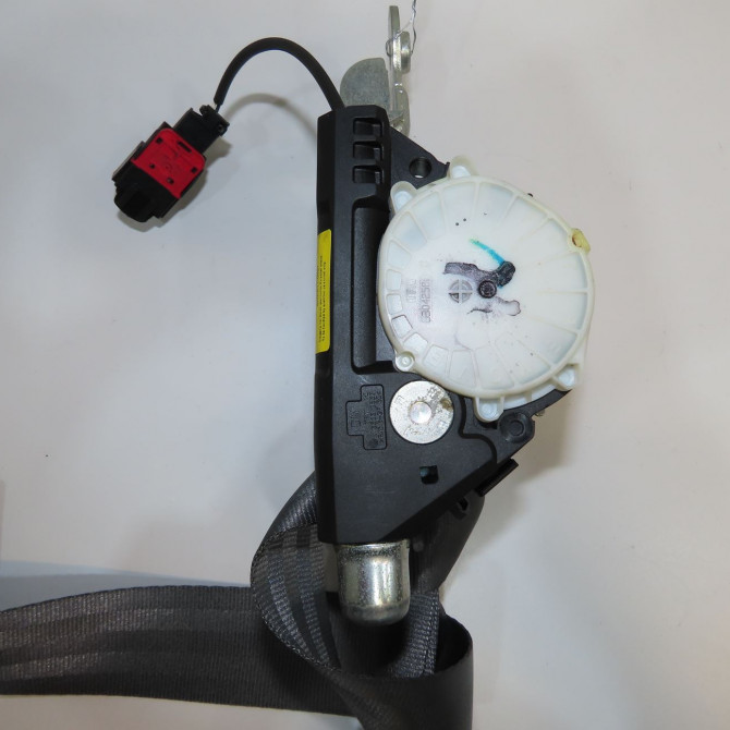 Ceinture avant droite occasion RENAULT CLIO III Phase 2 03-2009->12-2014 1.2i 16v 75ch 8200838217 4