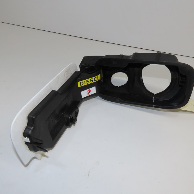 Volet de trappe carburant occasion PEUGEOT PARTNER II Phase 3 04-2015->... 1.6 BlueHDI 100ch 1679984080 2