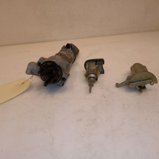 Kit serrures + antivol occasion VOLKSWAGEN POLO IV Phase 2 05-2005->09-2009 1.2 65ch 2