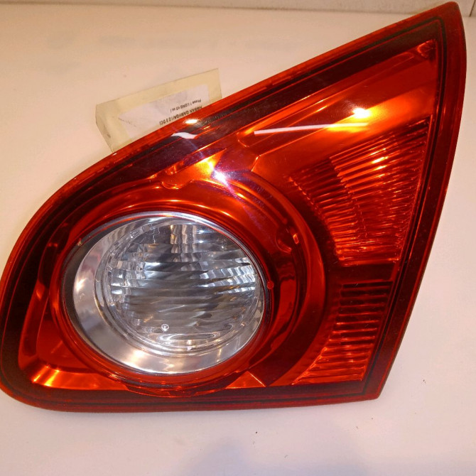 Feu arrière intérieur droit occasion NISSAN QASHQAI I Phase 1 04-1995->04-1999 2.0 DCI 150ch 26554BR01A 1