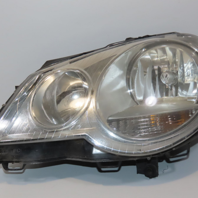 Phare gauche occasion VOLKSWAGEN POLO IV Phase 2 05-2005->09-2009 1.4 TDI 70ch 6Q1941007AT 1