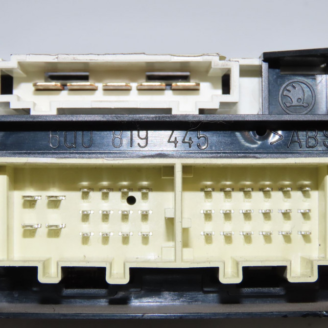 Commande de chauffage occasion SEAT IBIZA III Phase 2 03-2006->06-2009 1.4 16v 85ch 6L0820045CNEE 3