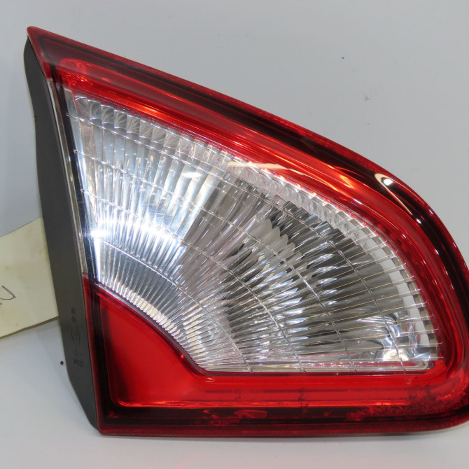 Feu arrière interieur gauche occasion NISSAN QASHQAI I Phase 2 03-2010->04-2014 1.6 DCI 130ch 26559BR01A 1
