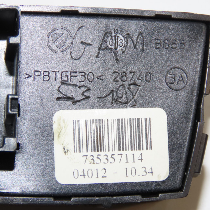 Bouton de warning occasion FIAT PANDA II Phase 1 09-2003->12-2012 1.2i 60ch 735357114 4